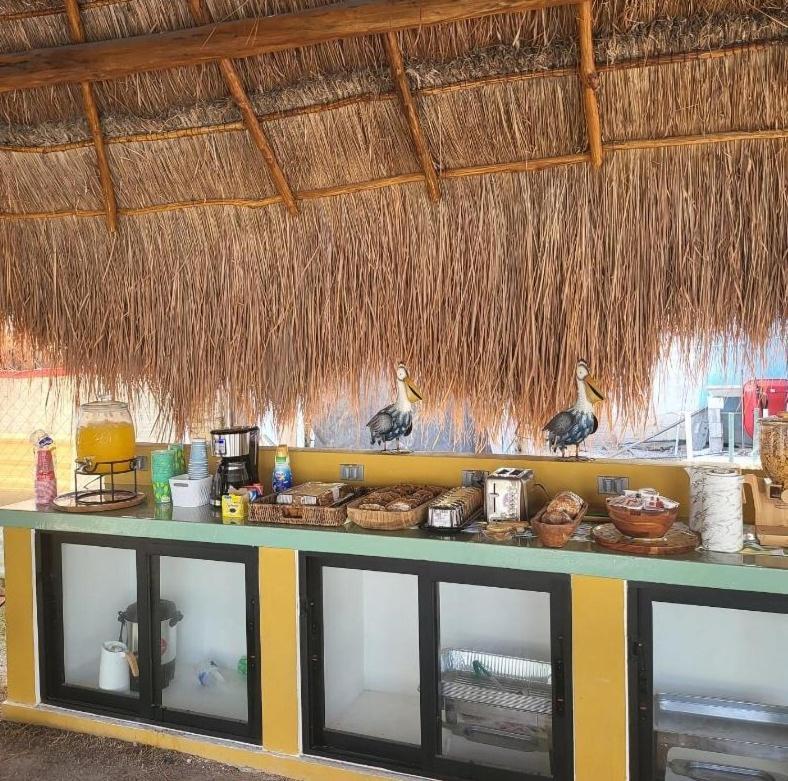 Pelican Inn At Las Dunas Chelem Exterior foto