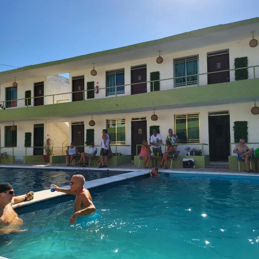 Pelican Inn At Las Dunas Chelem Exterior foto