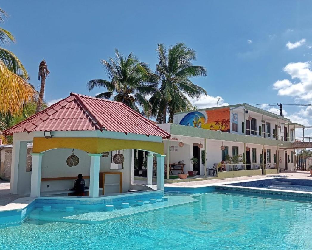 Pelican Inn At Las Dunas Chelem Exterior foto