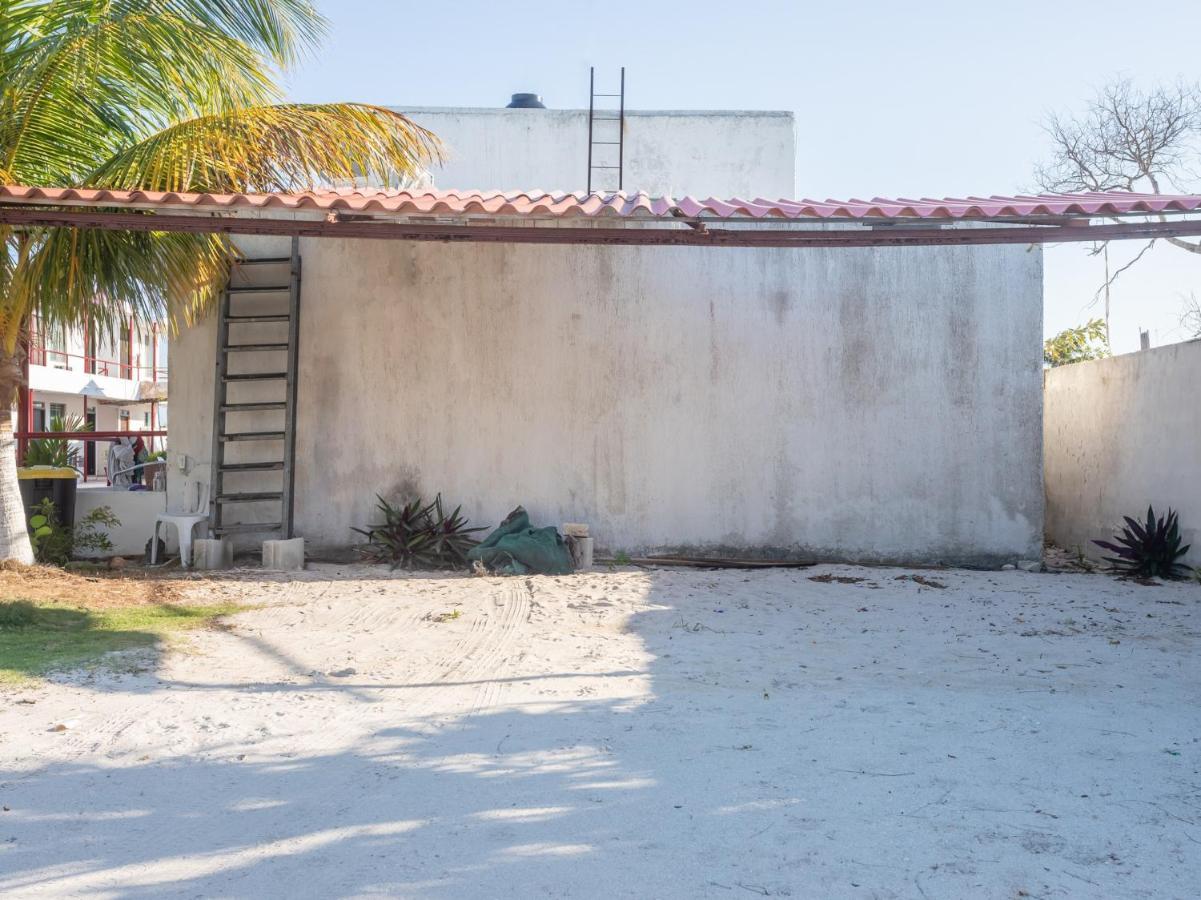 Pelican Inn At Las Dunas Chelem Exterior foto